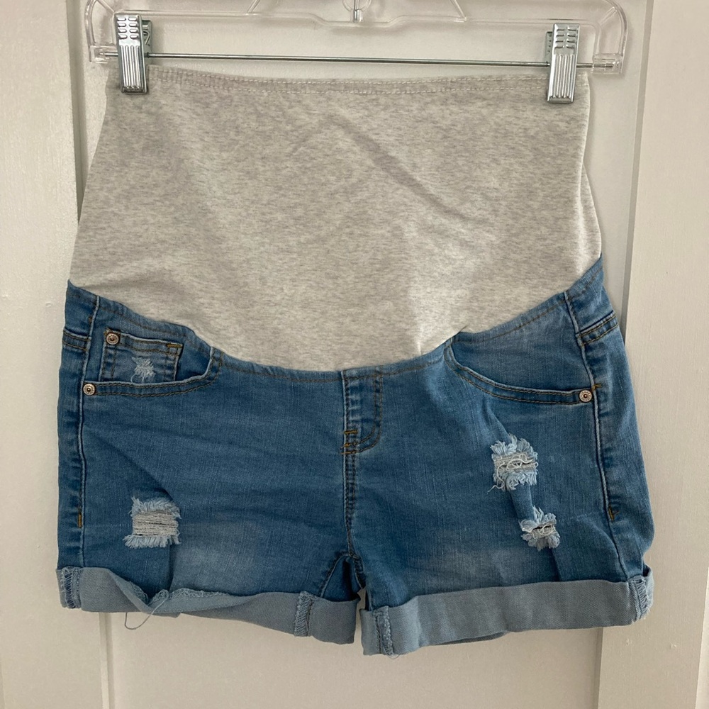 MATERNITY Denim Shorts in size Small